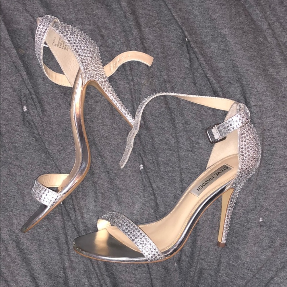 Silver Rhinestone Steve Madden Realov-r sandals